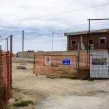 Siamo ormai in prossimit� dei binari: qui sorger� una fermata ferroviaria ed un sottopassaggio pedonale che condurr� sul lungomare